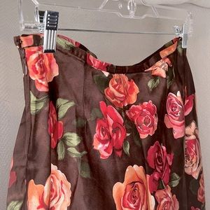 floral satin skirt 🌹